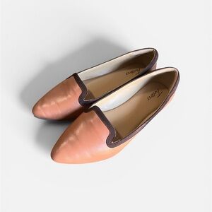 Trotters Hannah Slip on Flats Point Toe Cushioned Loafer Worn Once 10 Wide